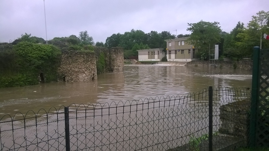 Inondation Beynes au chteau