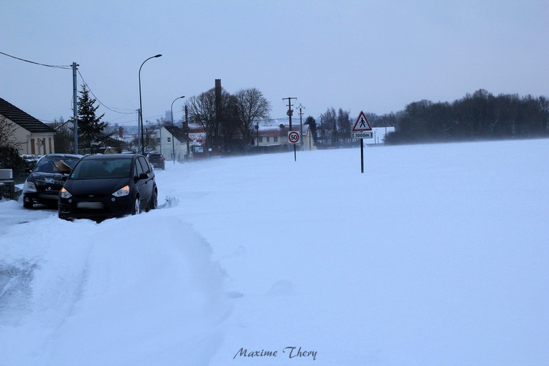 Village paralysé par des congères de neige ! Relevé officiel 30cms de neige