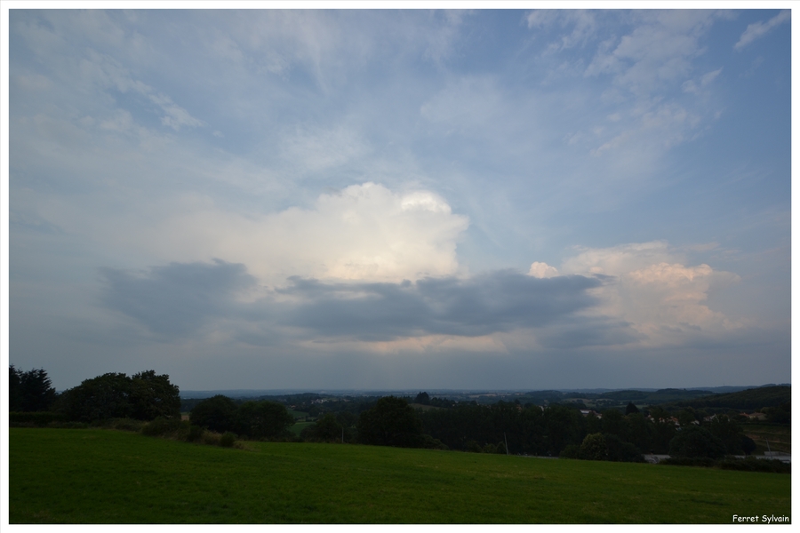 PhotoLive, la m&eacute;t&eacute;o en photos, en temps r&eacute;el.