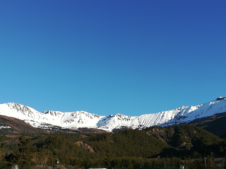Nouvelle Journee Radieuse En Vue Dans Les Alpes De Haute Provence Photolive Toutes Les Photos Meteo En Temps Reel Infoclimat